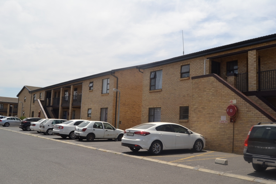 2 Bedroom Property for Sale in Fairview Golf Estate Western Cape